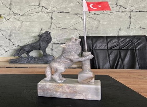 Bayrak Tutan Mermer Bozkurt Heykeli Tav Mer Tavmermer Tav Mer Tavmermer
